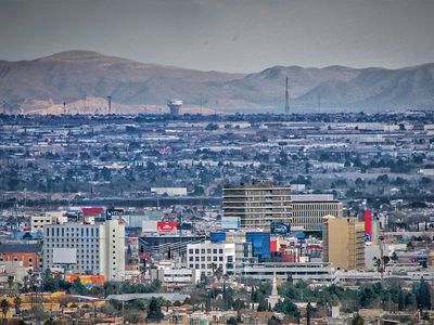 Instalación de celdas solares en Ciudad Juárez, México - Energía solar fotovoltaica